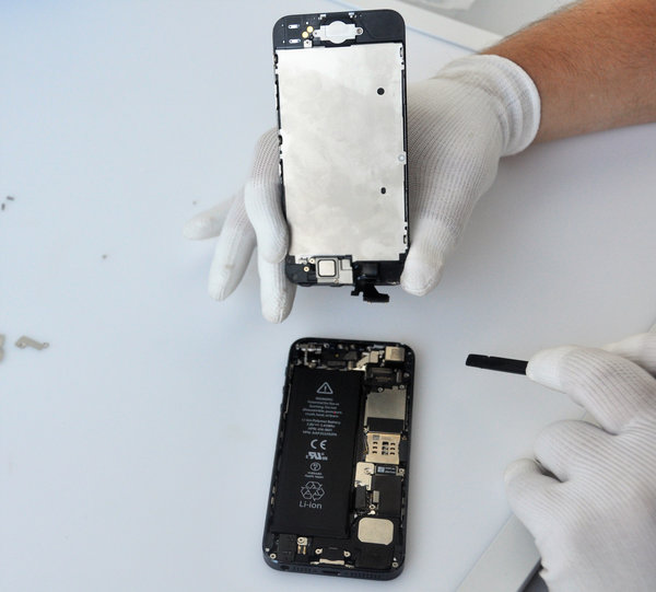 Trennen Sie die Vorder- und Rückwand