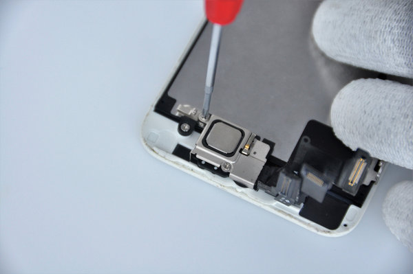 Abnehmen der Hörerhalterung