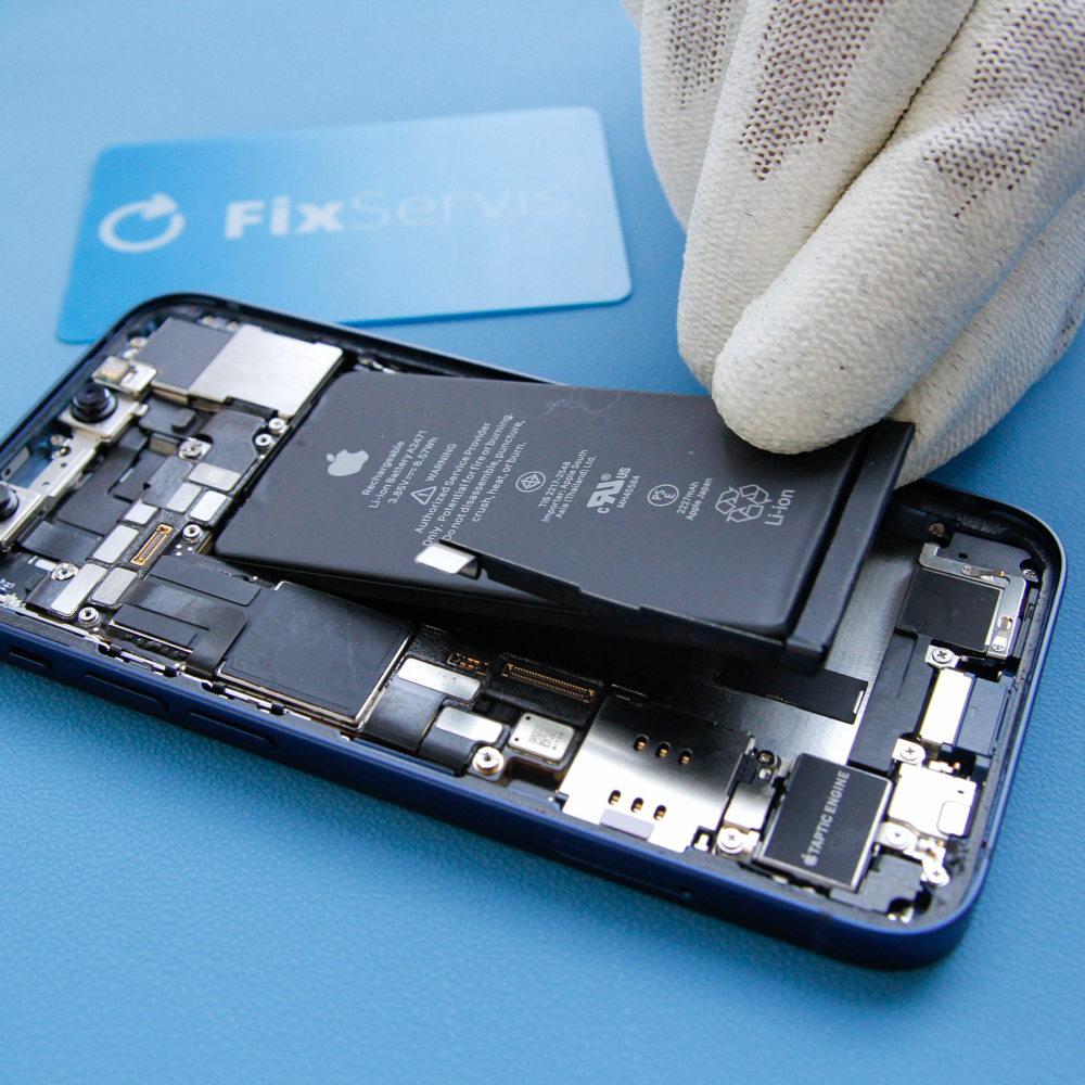 Battery replacement of iPhone 12 Mini