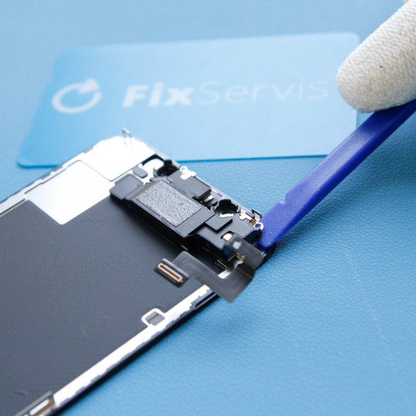 Klappe die Lautsprecher-Einheit um